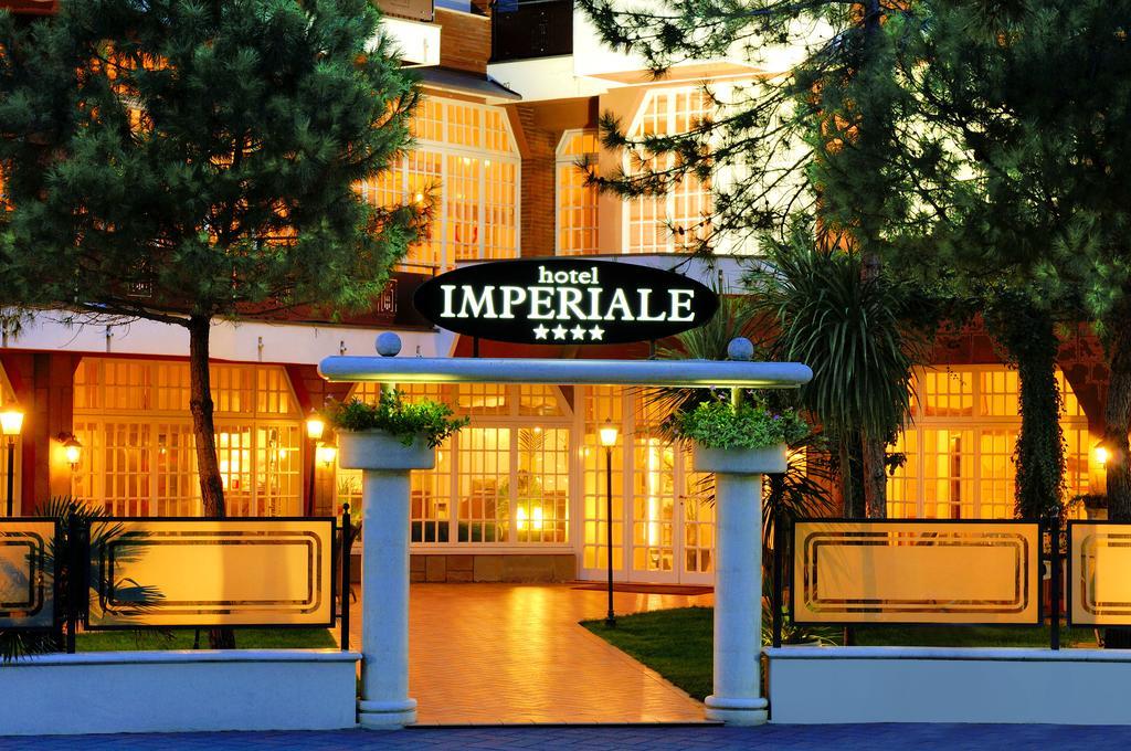 Hotel Imperiale Milano Marittima Esterno foto